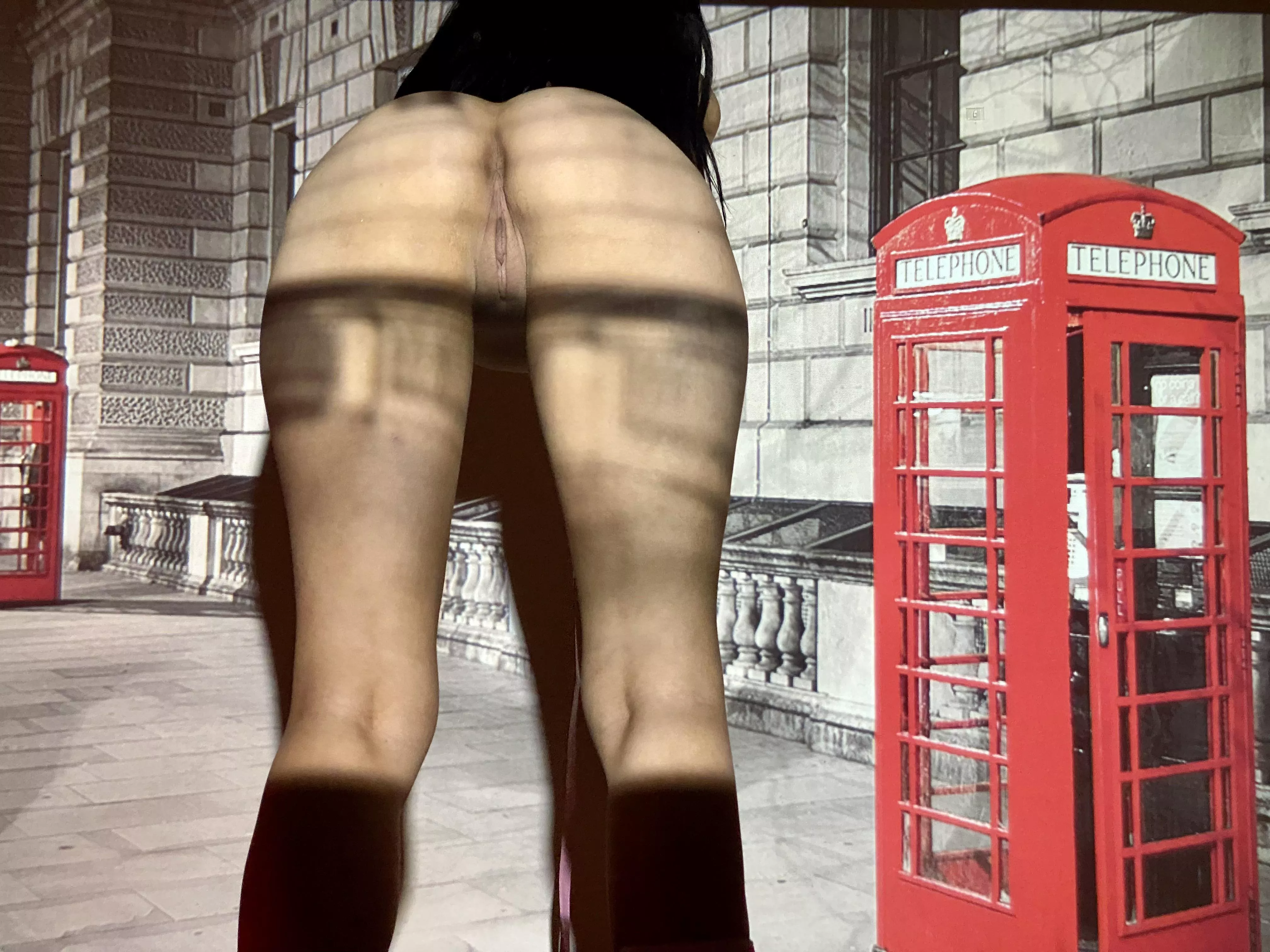 A tight red box… and also a telephone box 😘