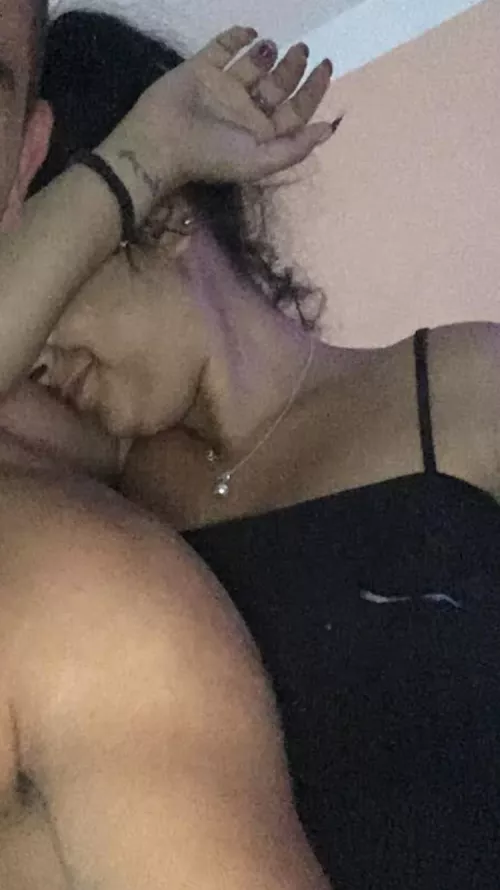 a tiny drop on her dress made a huge scandal 😆🤣