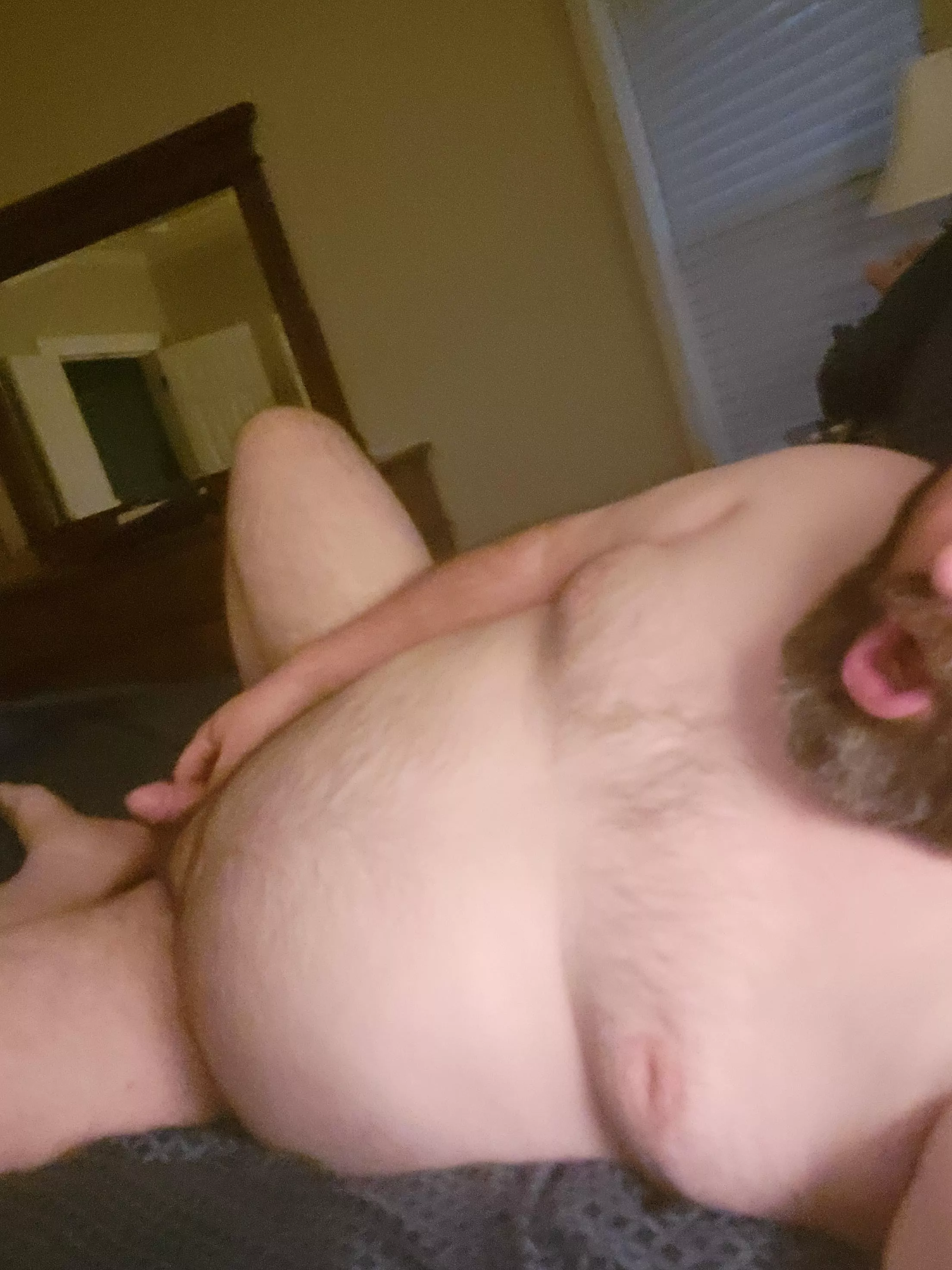 About to go rest up and listen to some sissy hypno...might dress pretty later idk