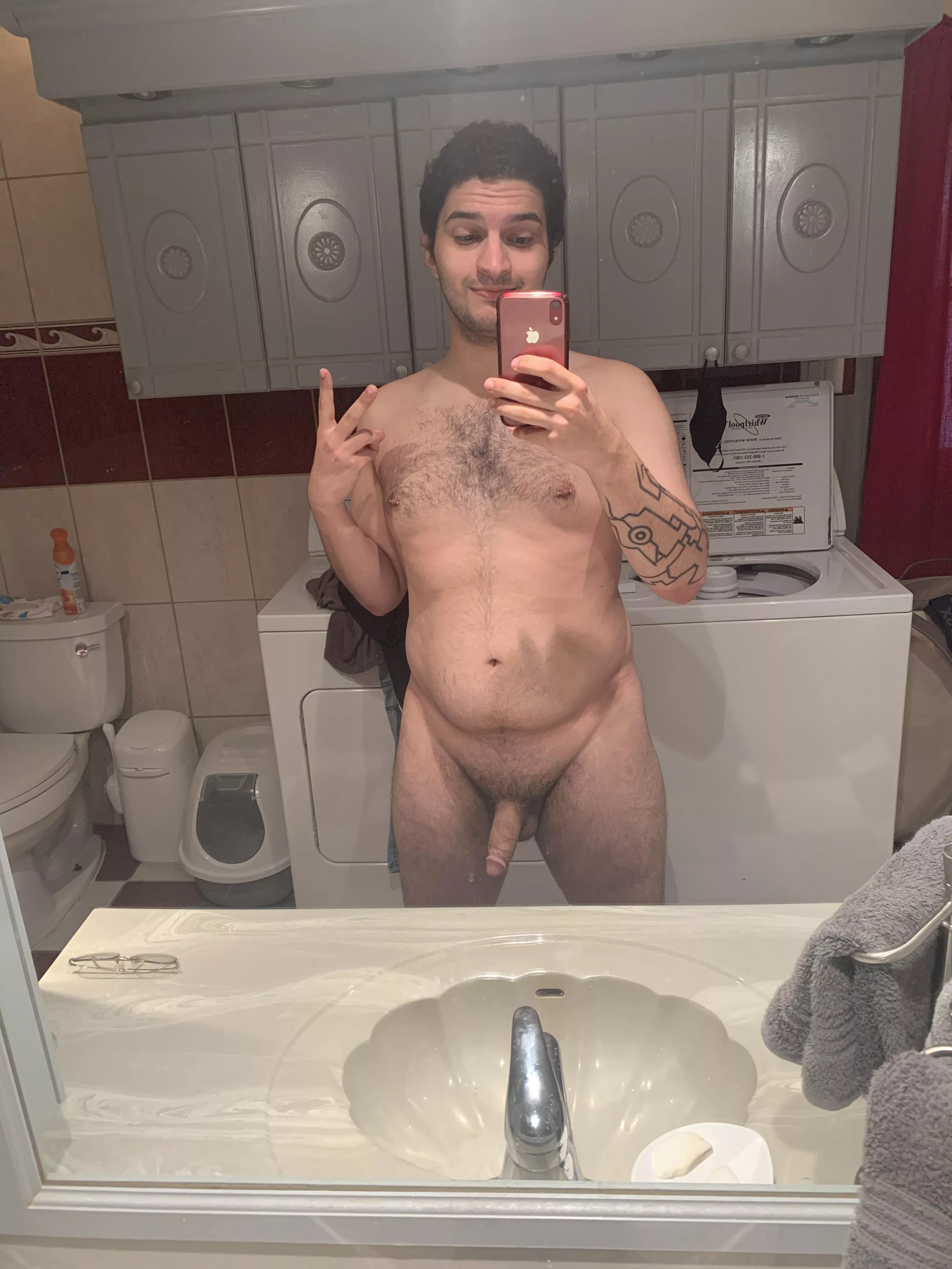 About to go shower. Anyone wanna join? About to go shower. Anyone wanna join?