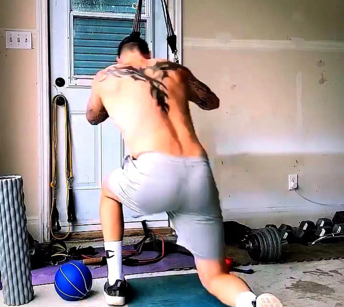 Adam’s sweaty ass (BBCAN7 Adam’s sweaty ass (BBCAN7