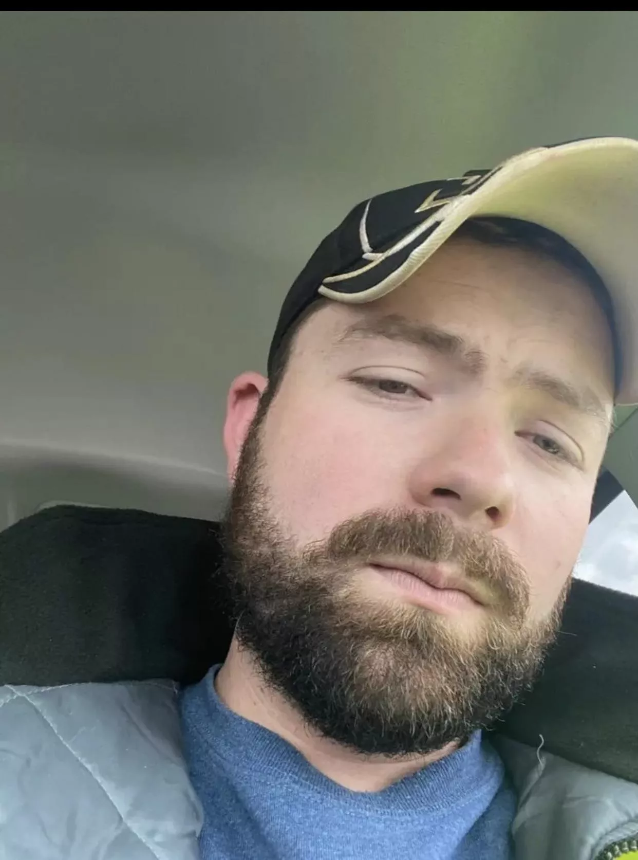 Add me on snap and cum for me im craving a big load @chriswallen1