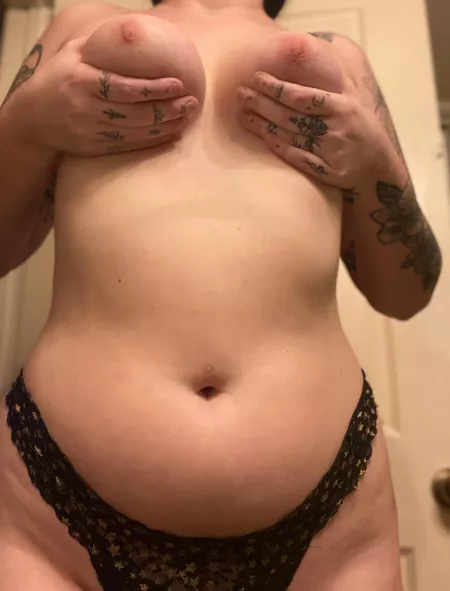 add me on snapcht @redditpawg ππΆ