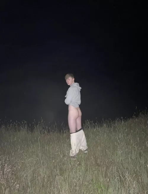 admiring the sea views tonight 🌙