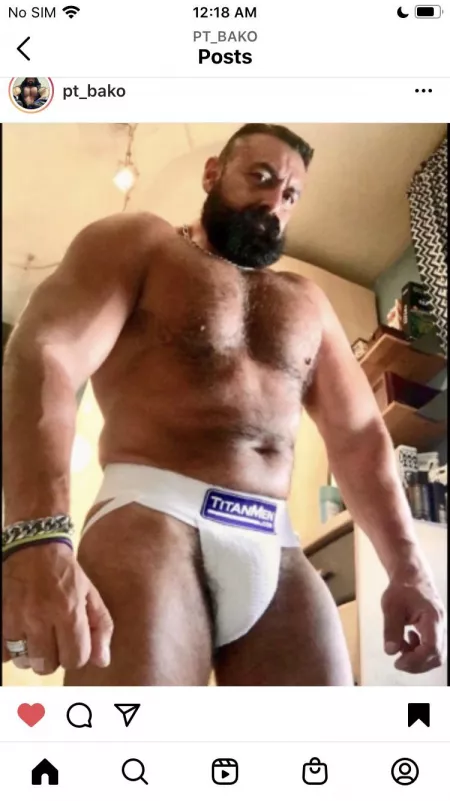 Admit it, heβs super hot af πππβ€οΈβ€οΈβ€οΈ