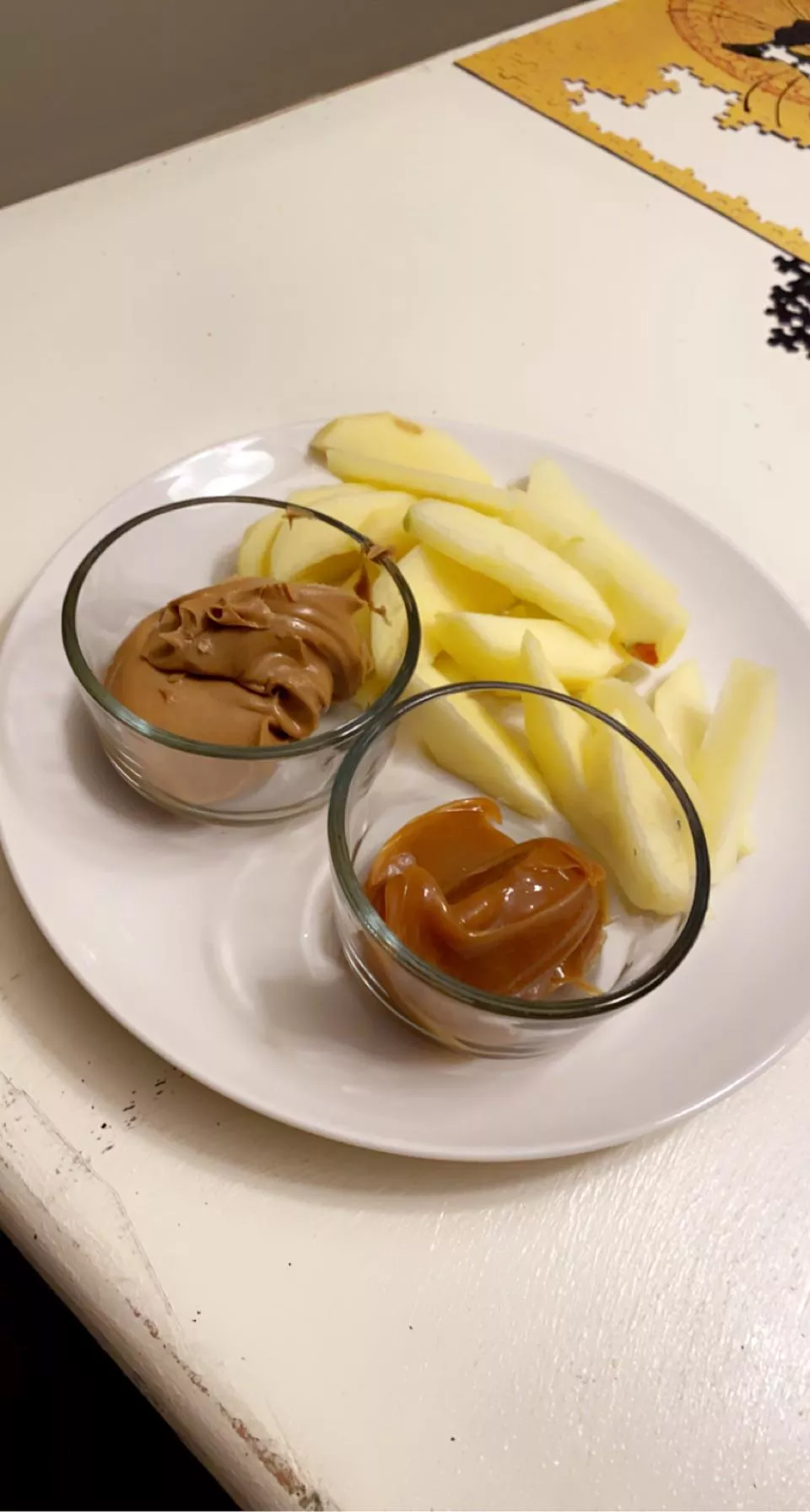 After a long day at work for us both, Daddy came home and made me a snack💕