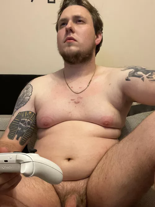 After good stuffing there must be a game time 😎