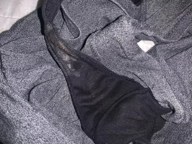 β οΈAfter period smell ftw β οΈ someone get these asap i just took them off
