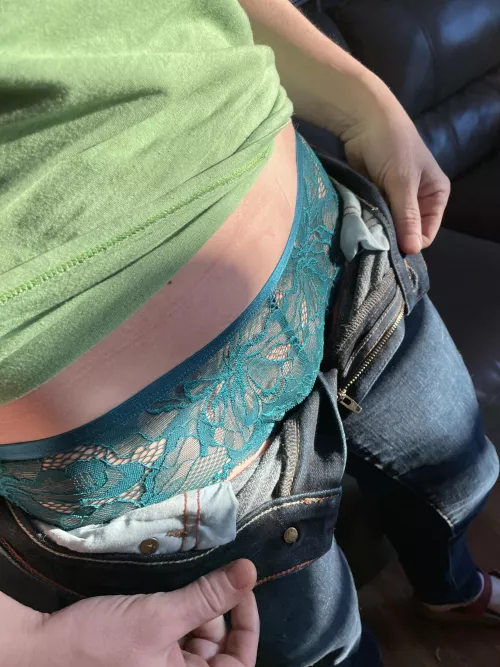 Aim for happy, repeat clients 🥰😘 [f][selling] Pee Videos, sexting, GFE, fluids, videos, nudes, panties… OnlyFans …ASK ✨ Please be direct 😘 kk: curious_content2002