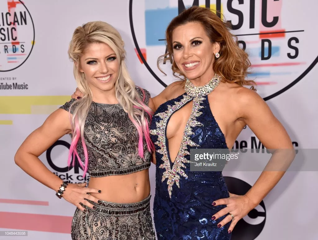 Alexa & MILF Mickie James