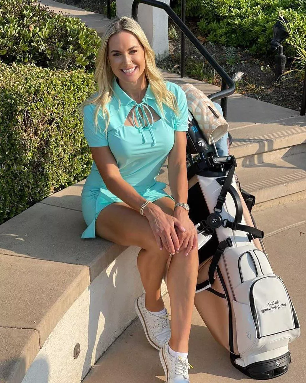 Alissa Kacar - Golf Host (@newladygolfer) [instagram]