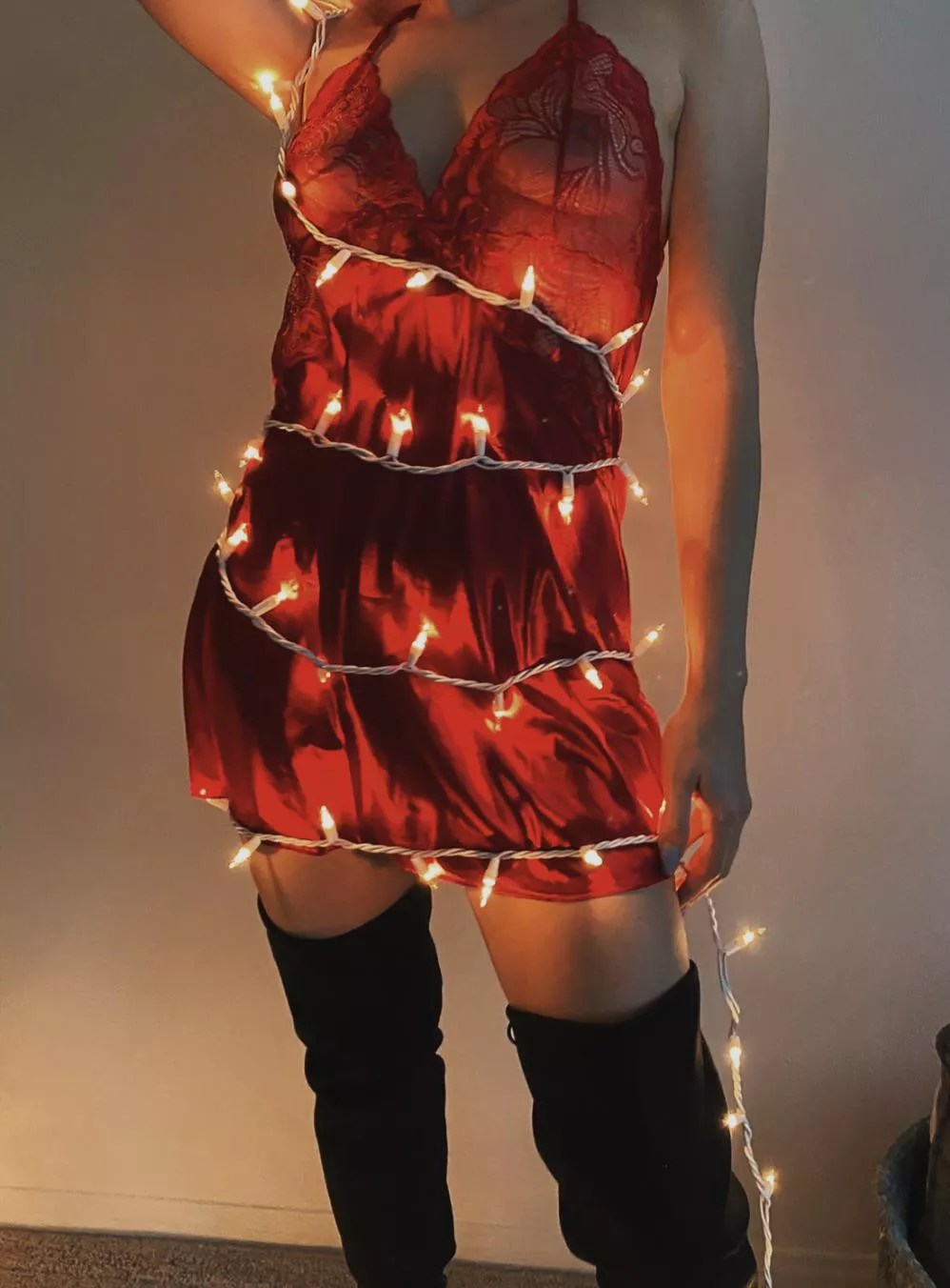 all alone this christmas, cum unwrap me under the tree🎄