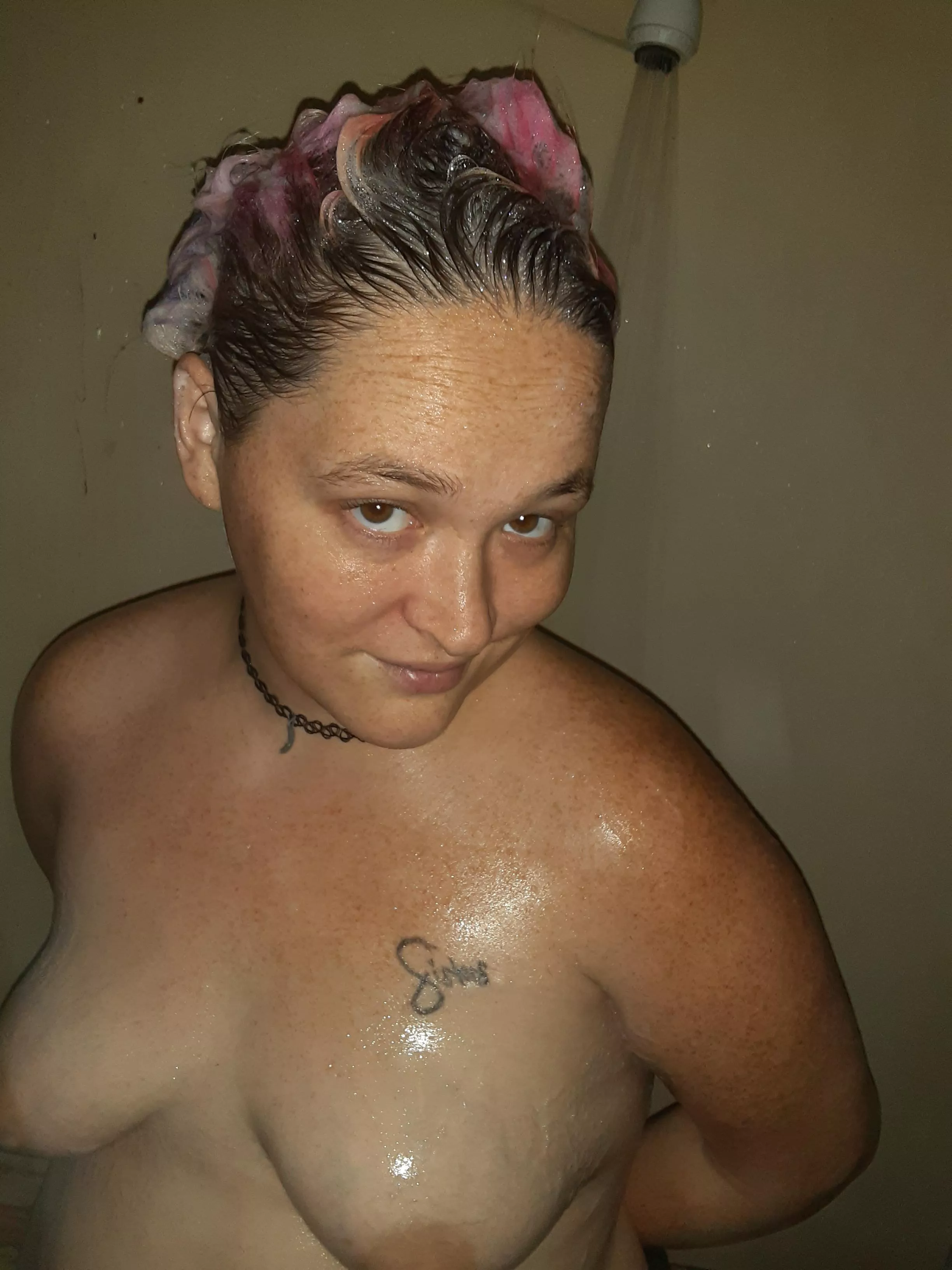 All clean now!!! Care to dirty me up?!?hehe All clean now!!! Care to dirty me up?!?hehe
