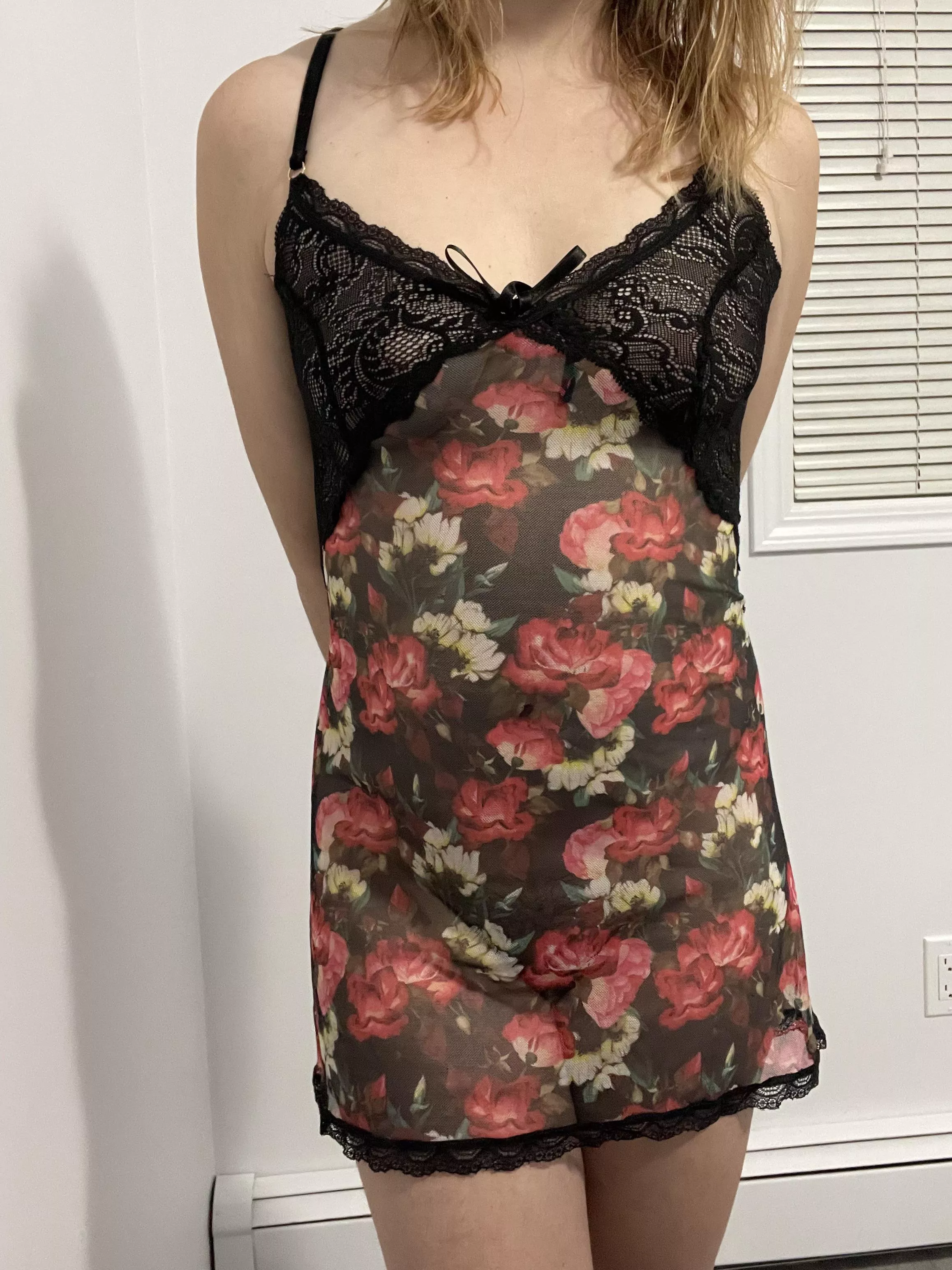 All dressed up and nowhere to go (f) All dressed up and nowhere to go (f)