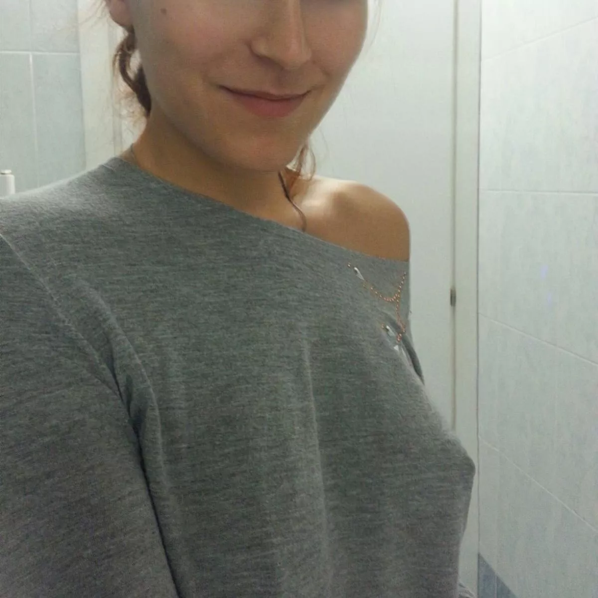 All guy's looking at me in the restaurant is :P