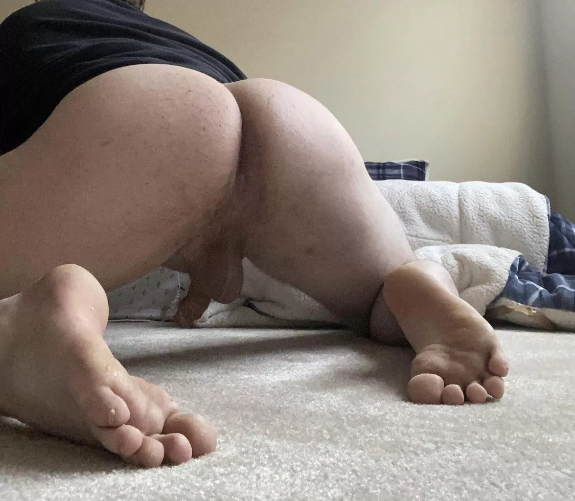 All I can think about is random guys groping me, abusing me and slutting out my juicy ass Kik: urphatassboi