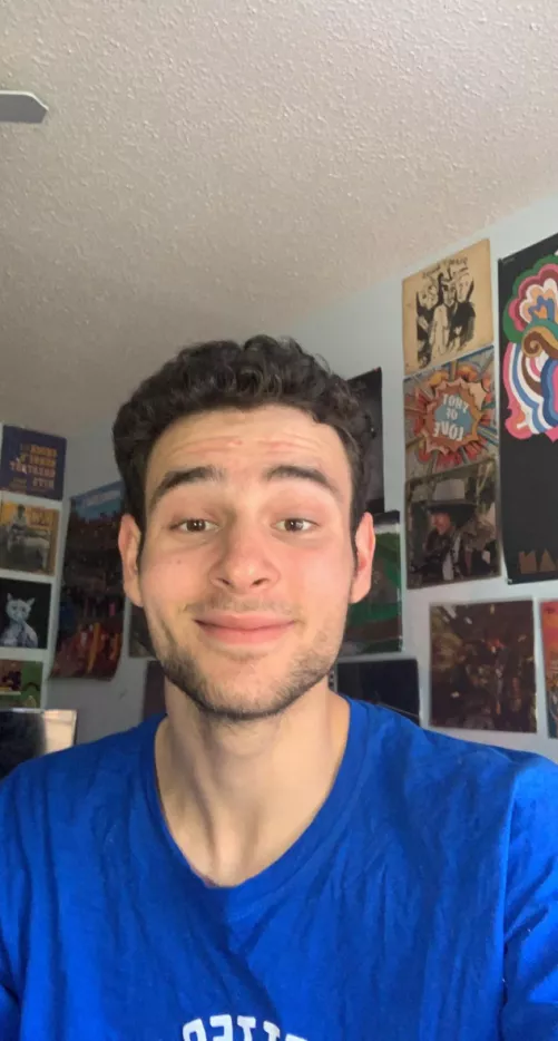 All smiles today :) (6’10)