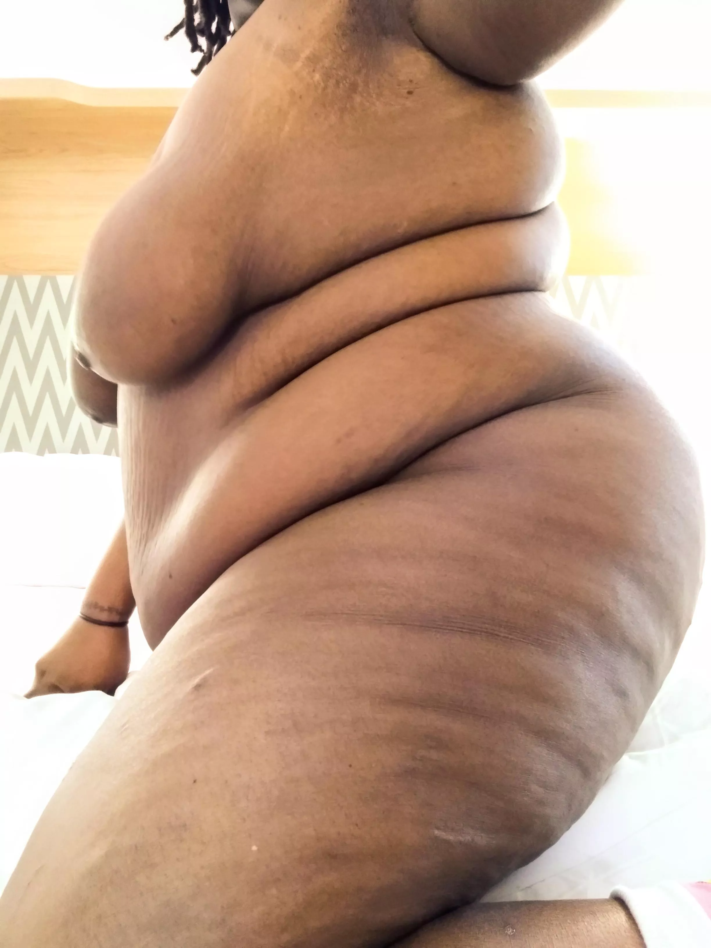 All the right curves, in all the right places... All the right curves, in all the right places...