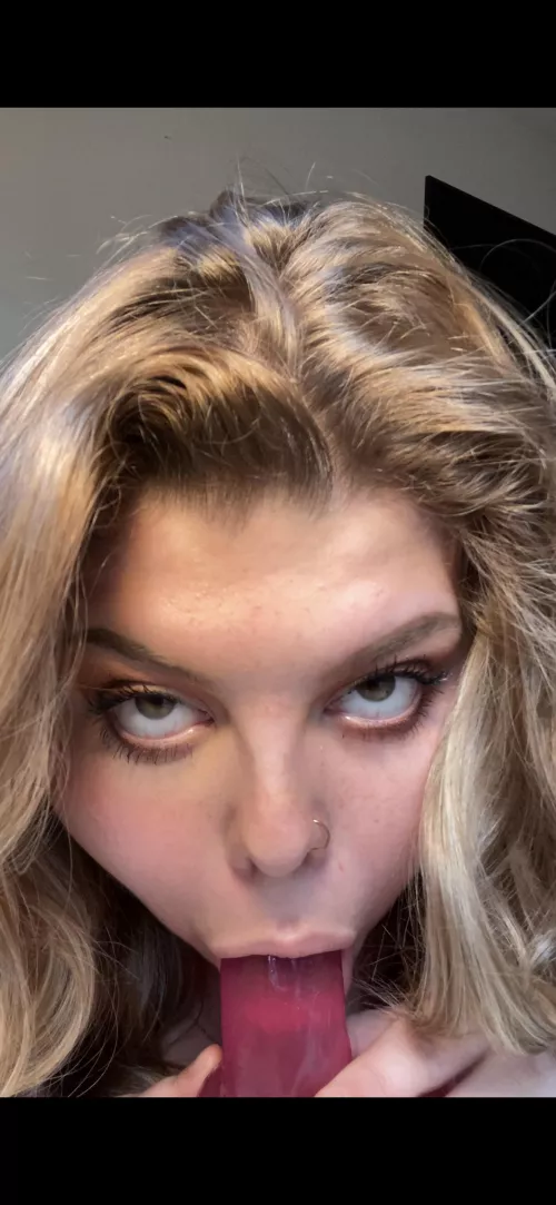 almost all the way down on this dildo 😋