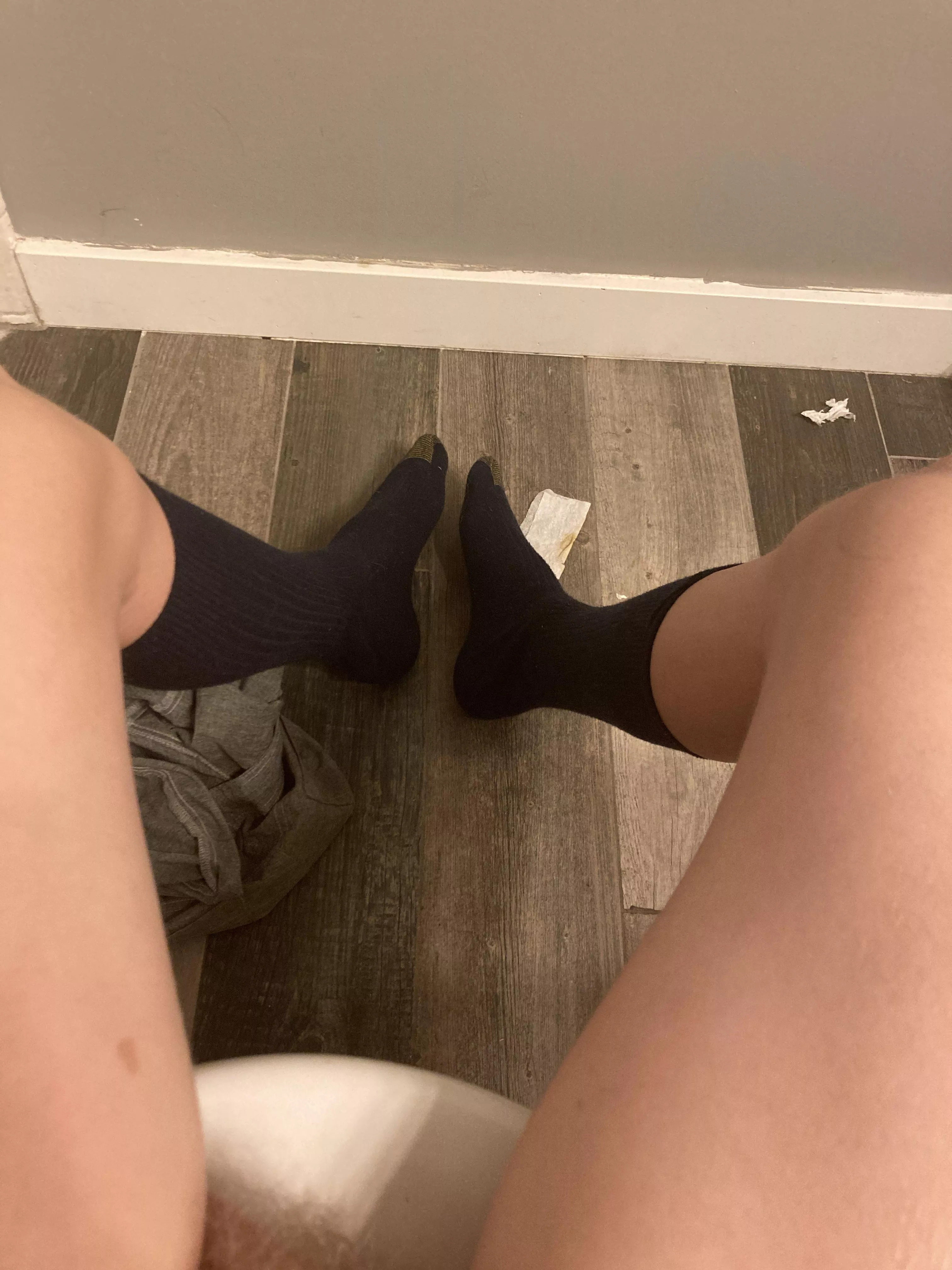 Almost knee high..! Is it good enough fr you though..? 🥺 [?]