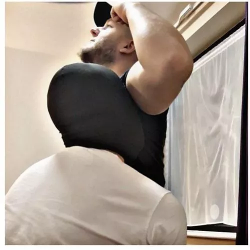 Alpha Boss Ryan returned from the gym dripping in sweat, the stink from his armpits was very strong! As the good little sub I am, I step in a sniff that alpha godly scent and lick the armpits nice and clean! Follow link in comments, subscribe and enjoy! 