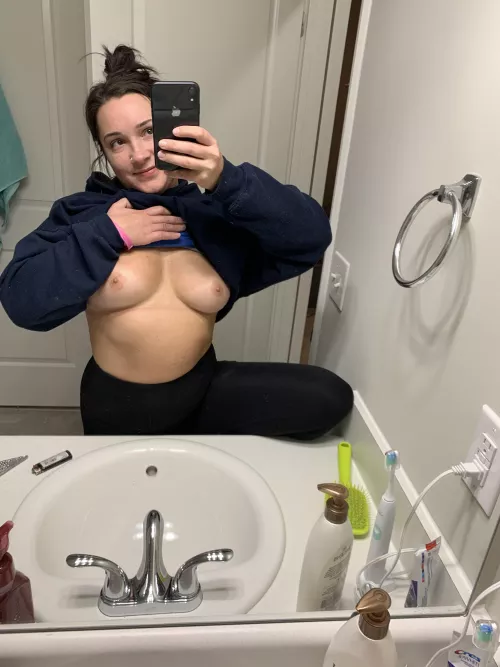 Always flashing my tits