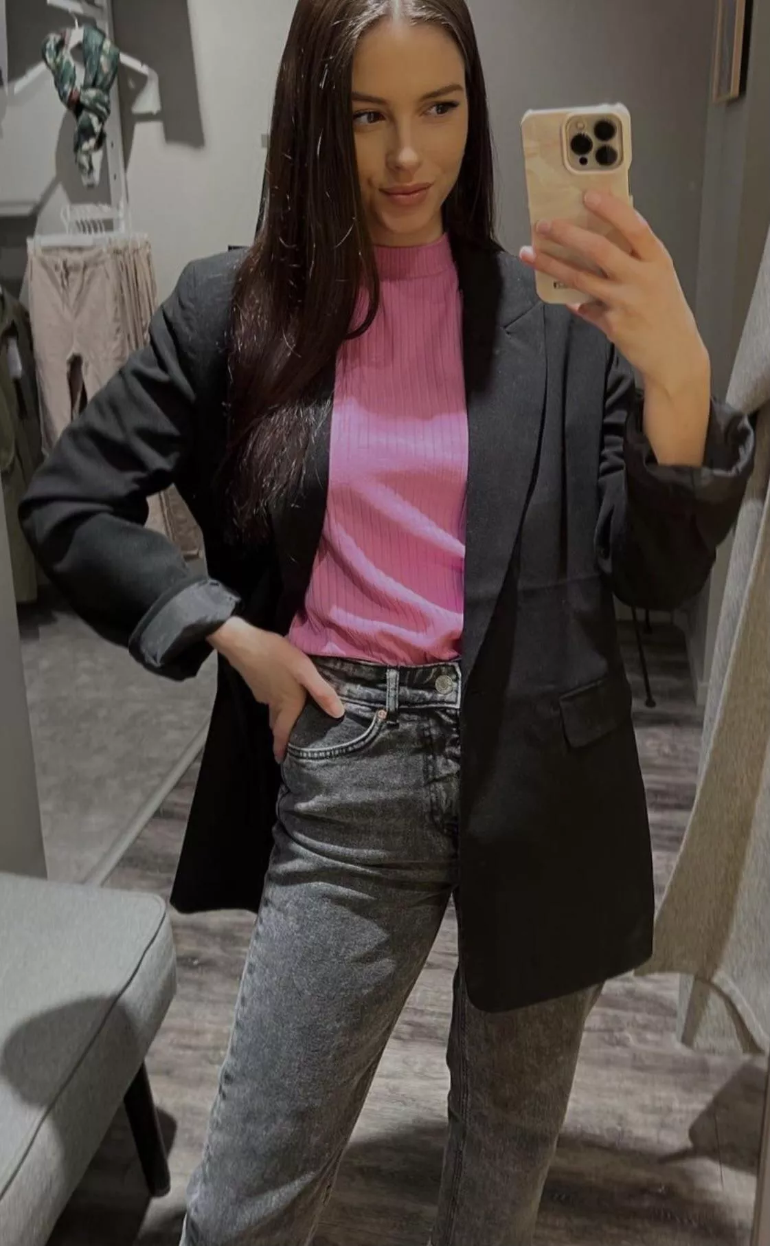 Always wear a little piece of pink 😍 (F26)