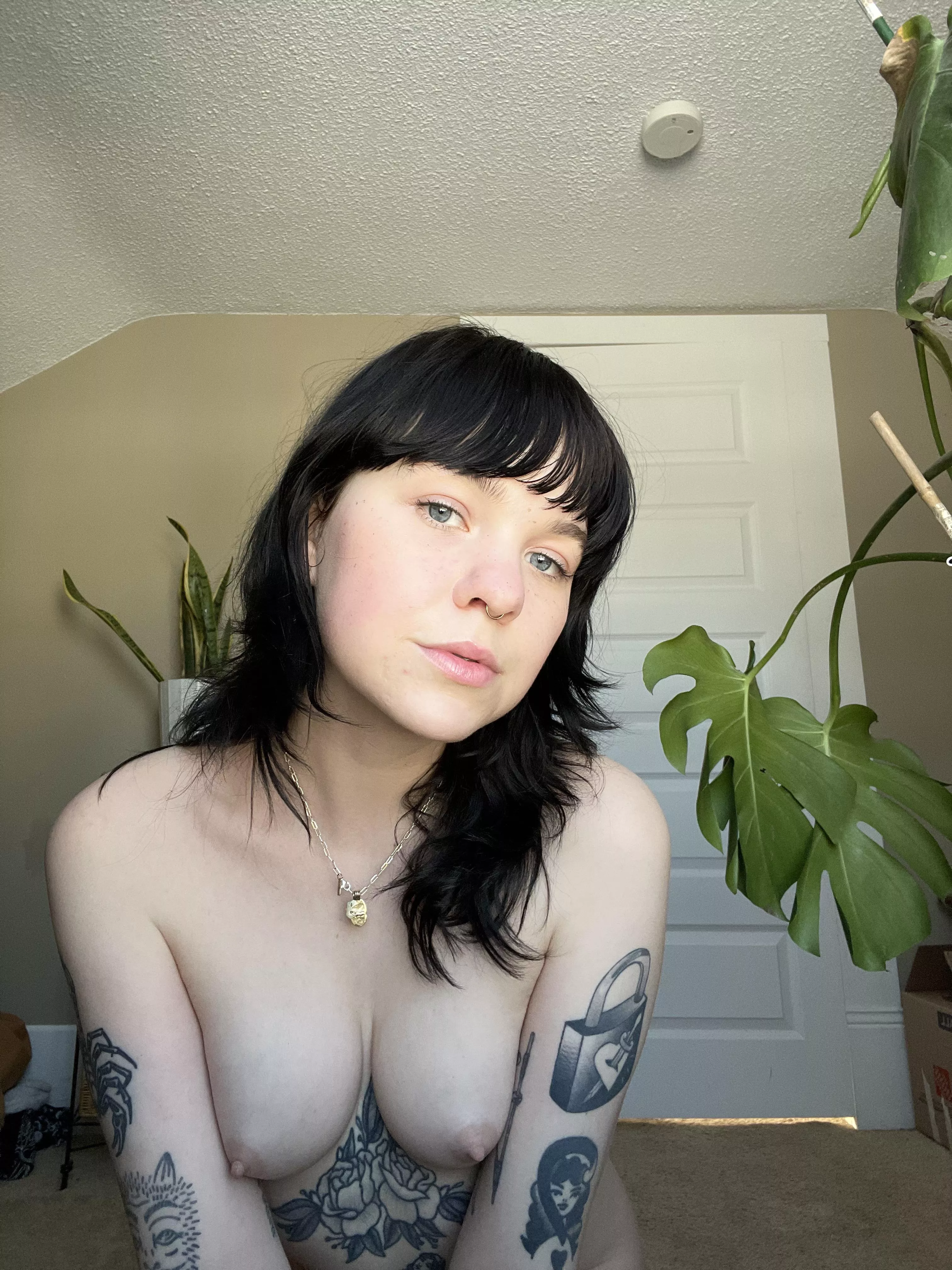 Am I cute enough to fuck? ^_^