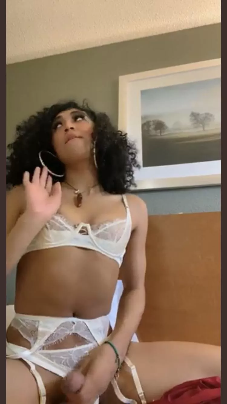 Am I sexy enough? Am I sexy enough?