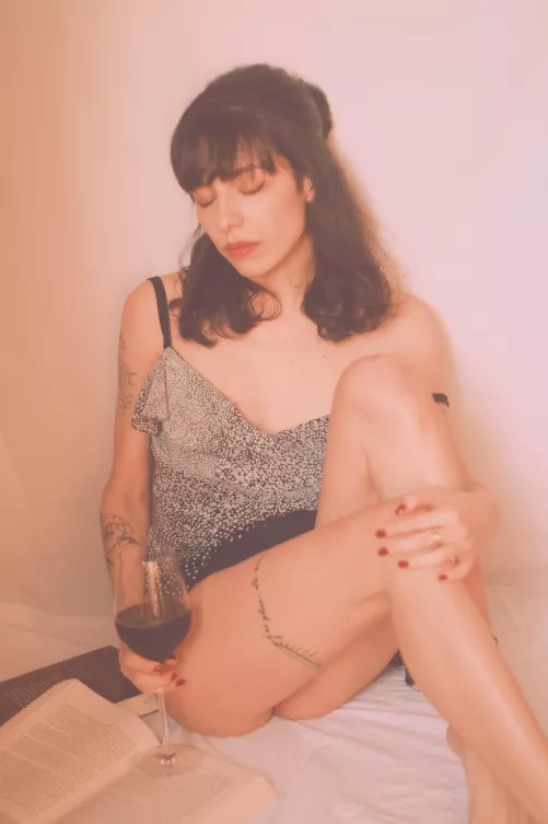 “am I that girl that you dream o[f]?”