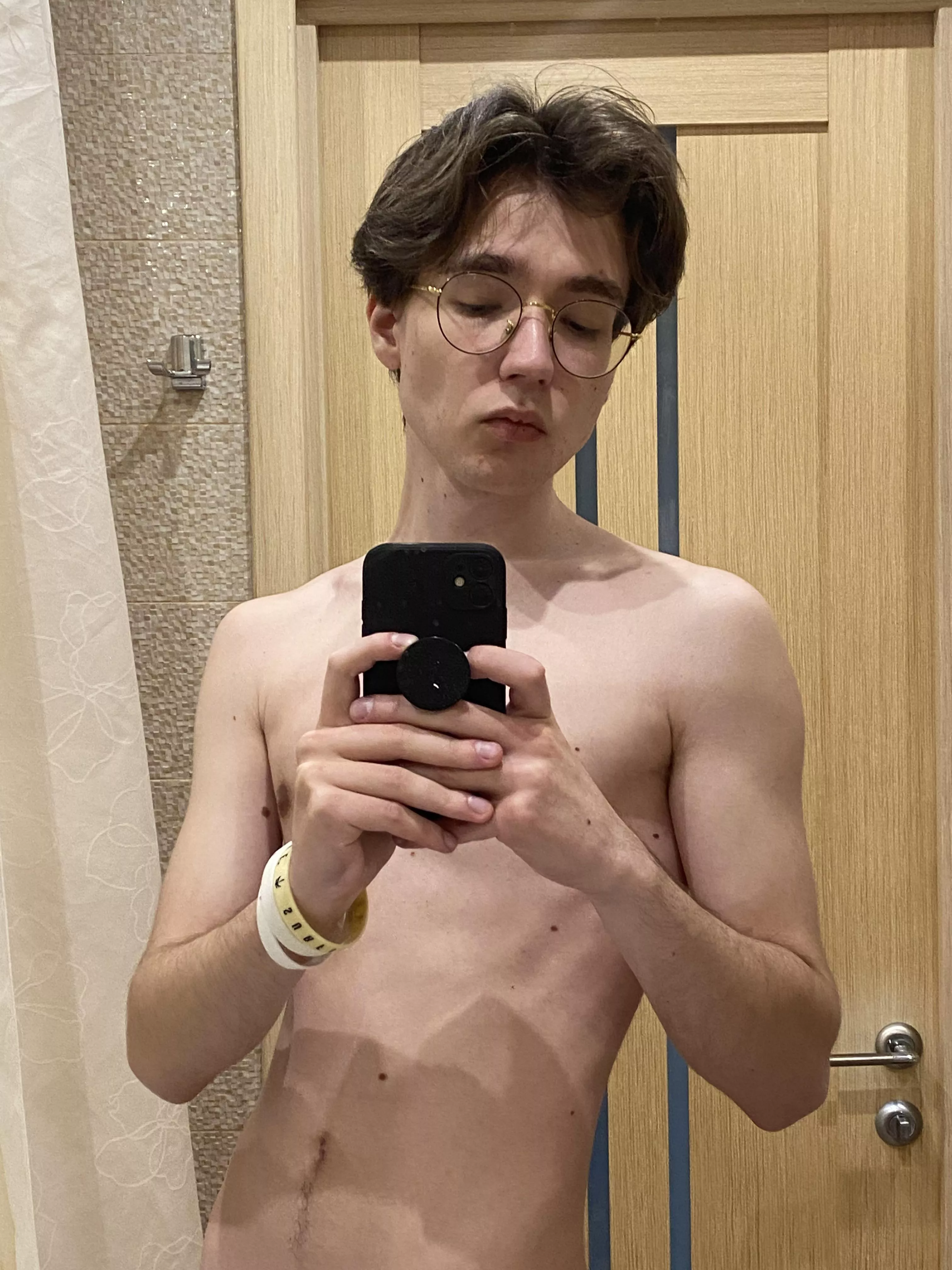 am i what u call twink here? 🤓 am i what u call twink here? 🤓