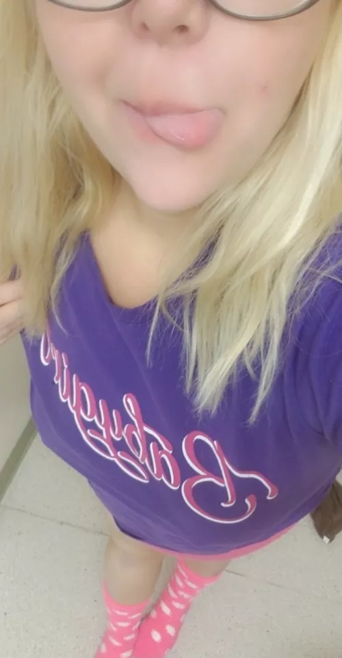 Am small, just like My Daddy likes😘