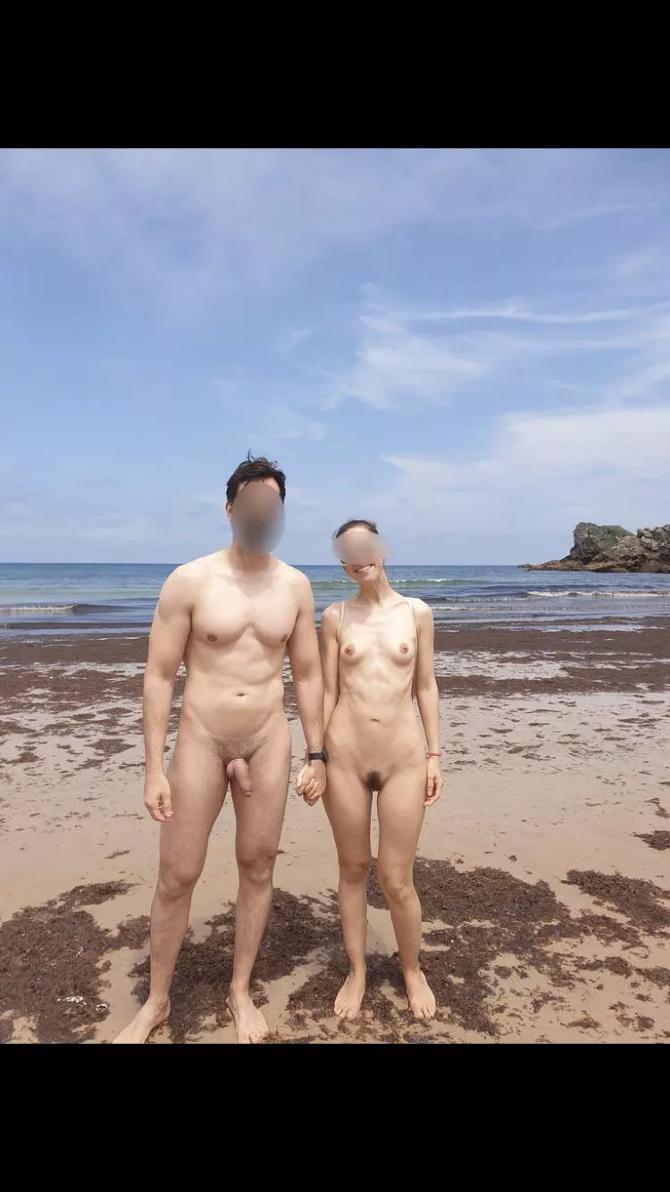 Amazing nudist couple❤️
