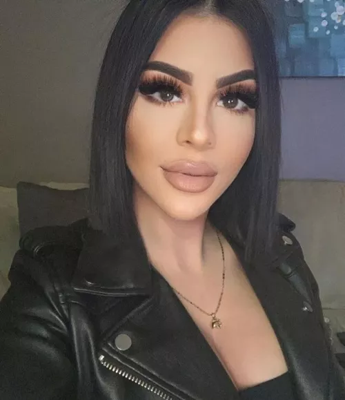 Amazing plumped lips