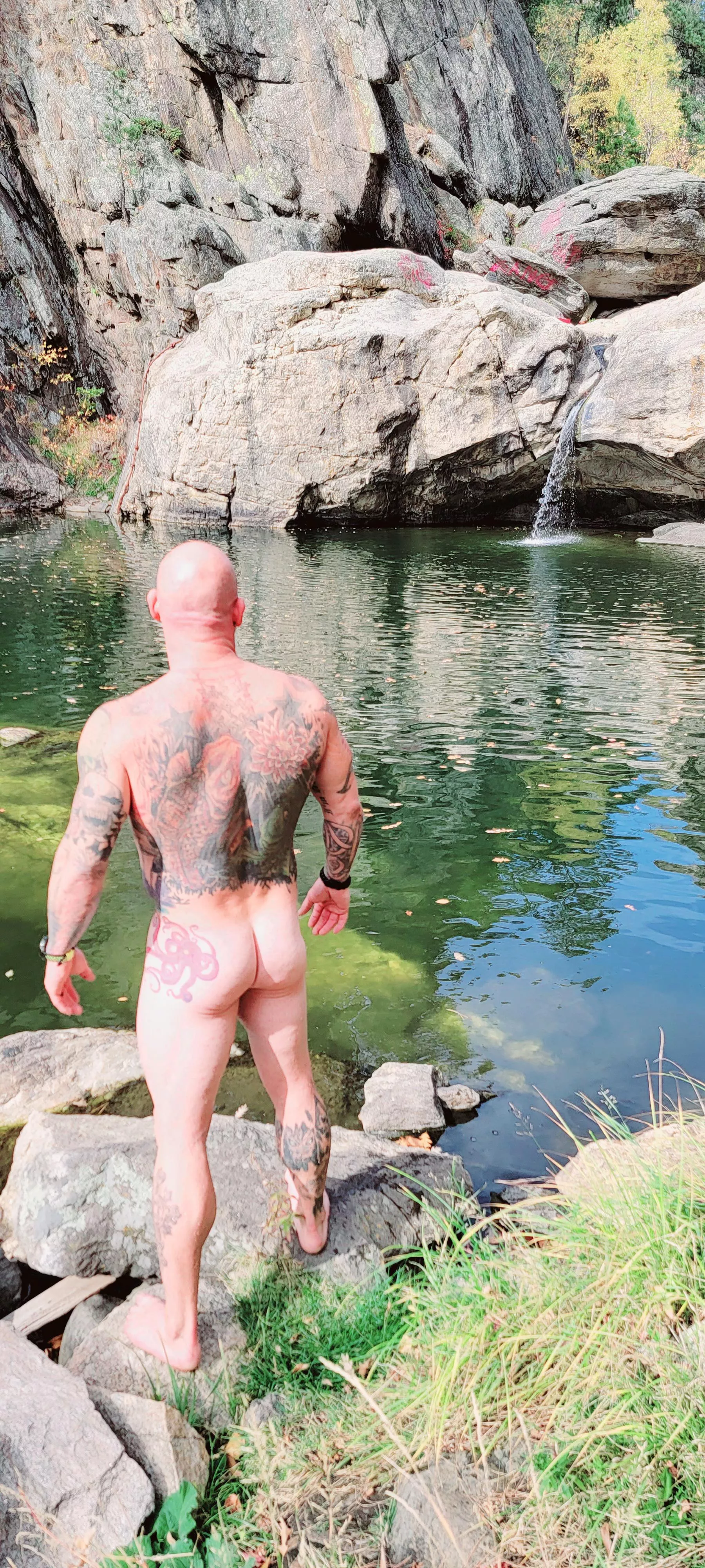 An amazing adventure to the hippie hole! An amazing adventure to the hippie hole!