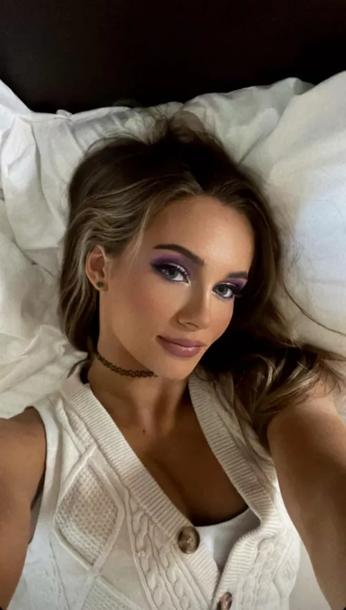 Anna jay is so beautiful