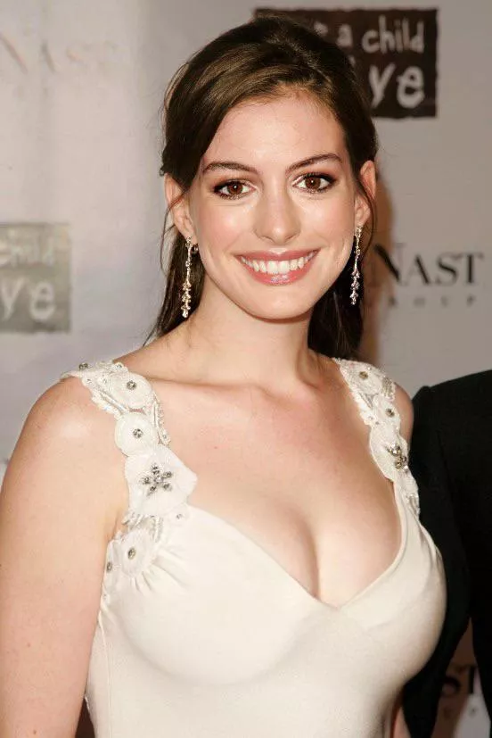 Anne Hathaway