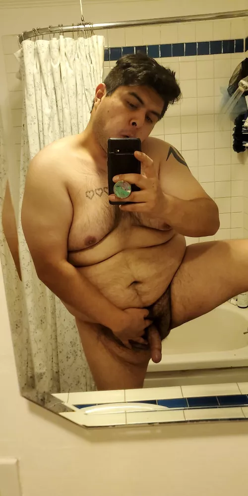 Another bathroom selfie😅
