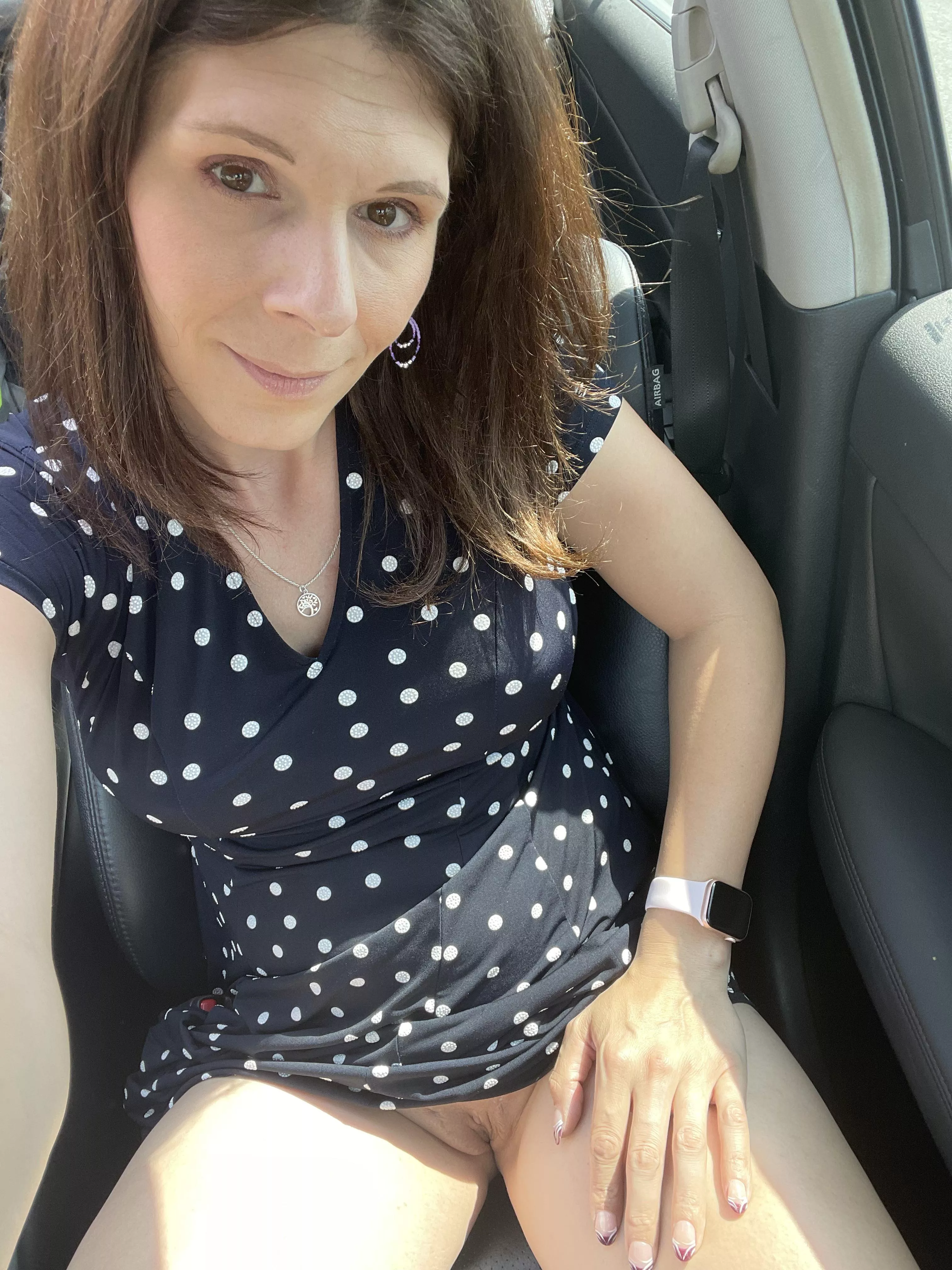 Another day of looking my best for you Men (39F) Another day of looking my best for you Men (39F)