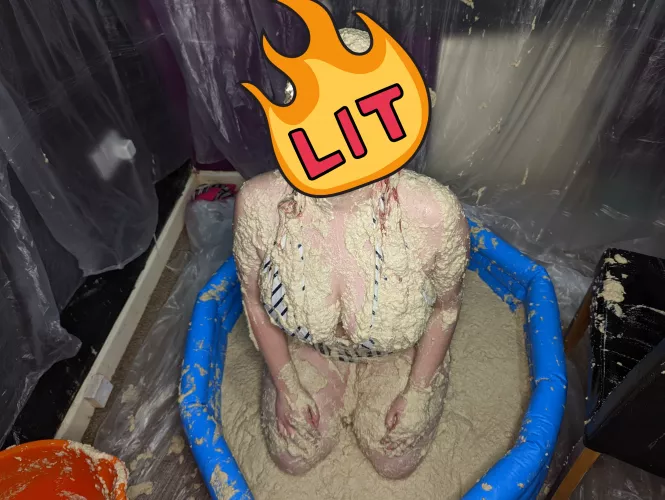 another messy shoot done tonight. 5 big buckets of porridge *face on profile*