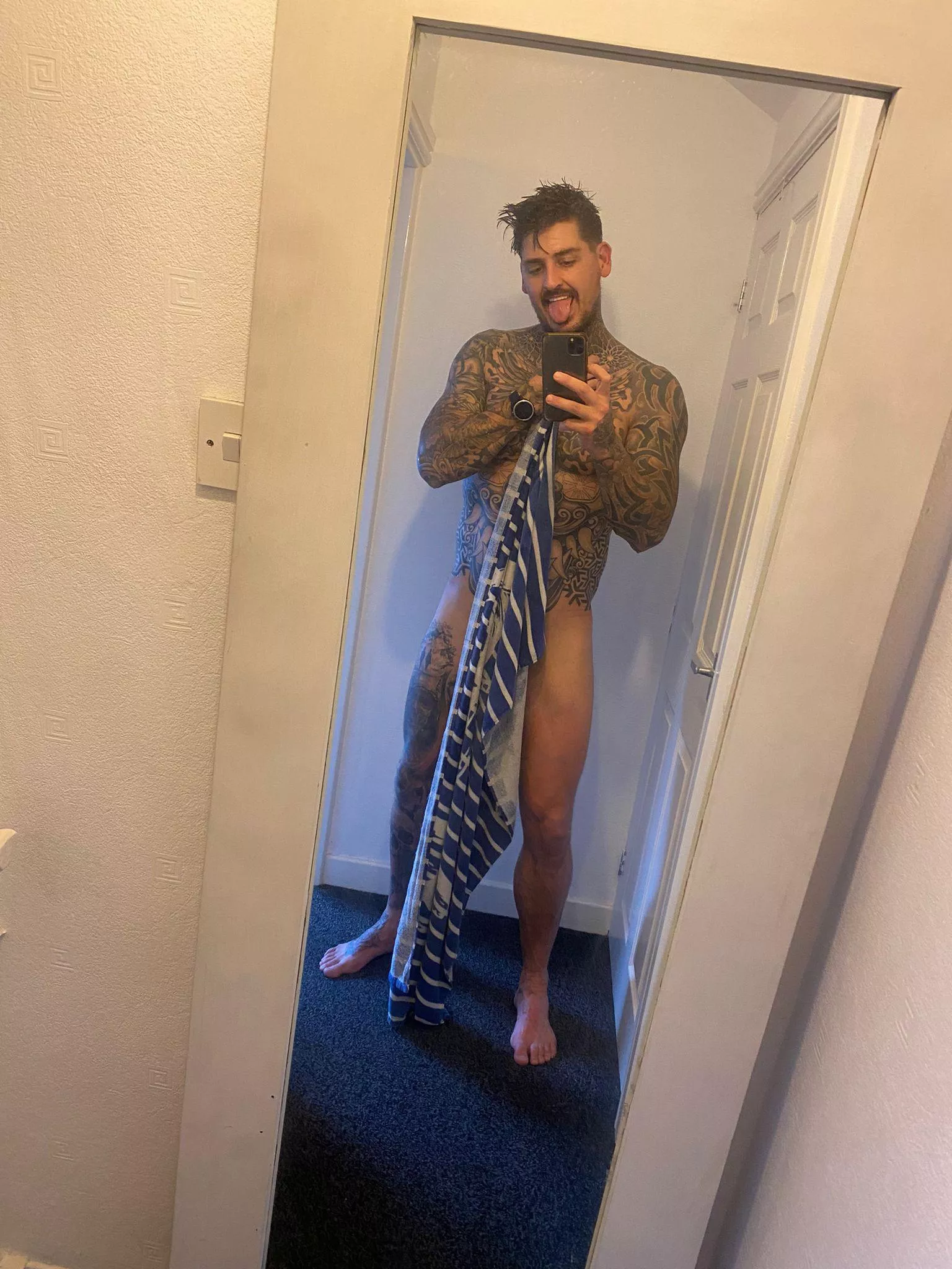 Another one of those towel pictures (39)