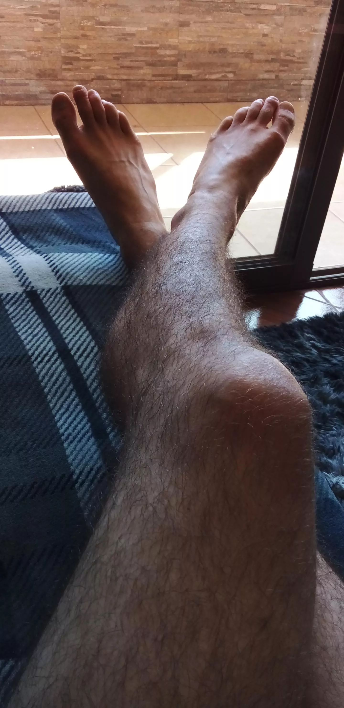 Another pic of my feet for those that enjoyed the last one :) Another pic of my feet for those that enjoyed the last one :)