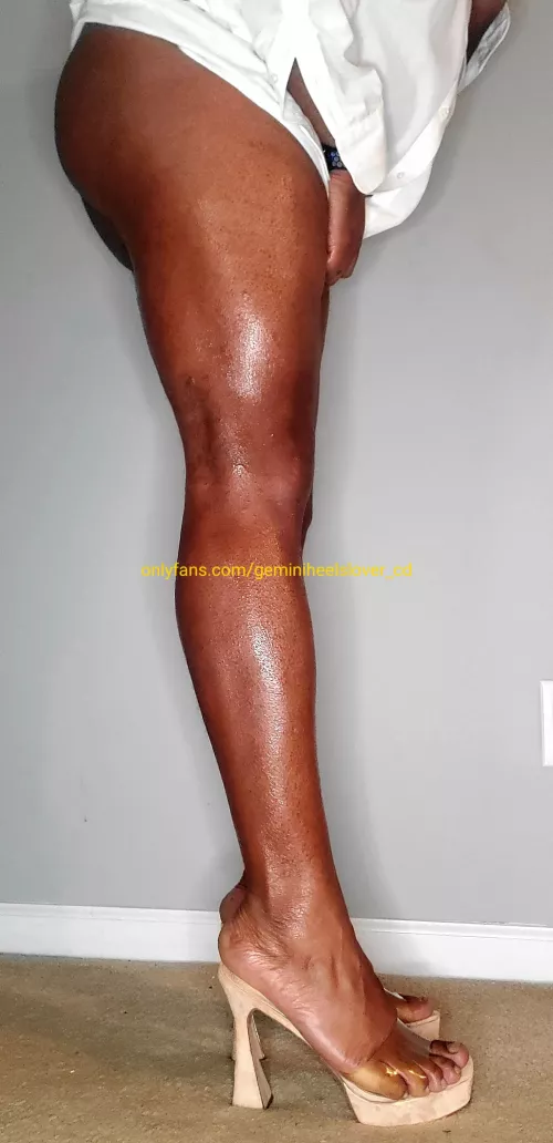 Any Ass and Legs Fans Here??? Do you like me??