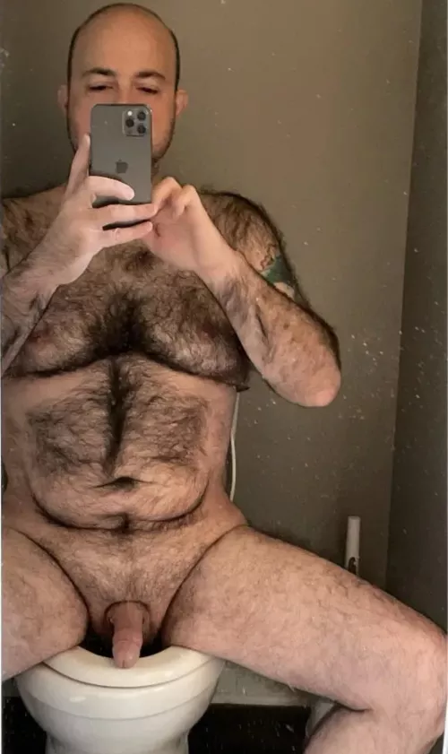 Any Chicago area peeps? I need some people to hang naked with.