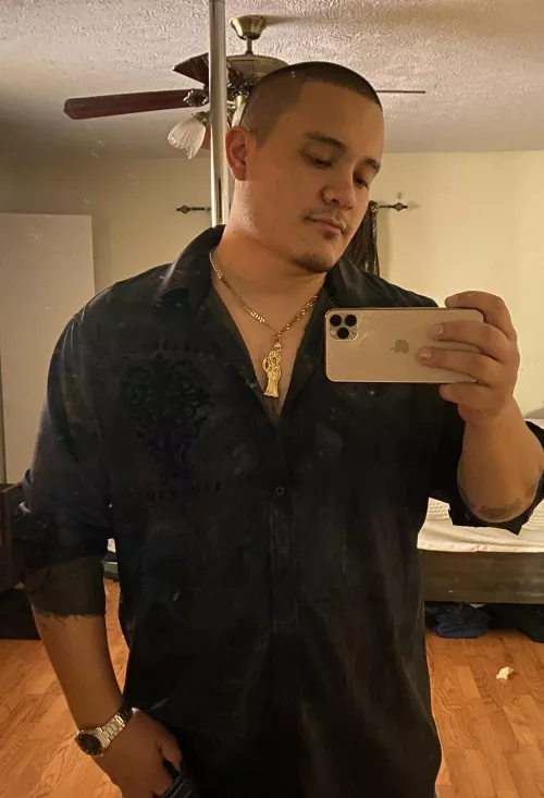 Any girls down to roll and party?