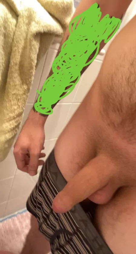 Any girls from the Victoria area want to hook up since lockdown is ending? Dm me π