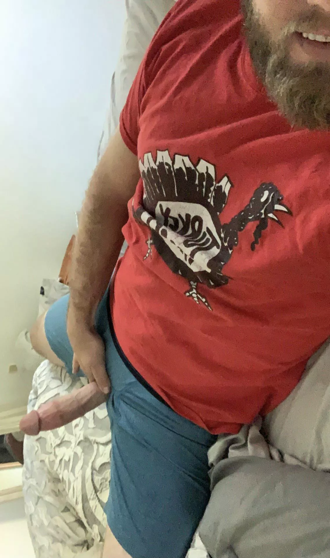 Any guesses on my size? ProTip: Tilt your phone and zoom in to get a better view 😈 Any guesses on my size? ProTip: Tilt your phone and zoom in to get a better view 😈