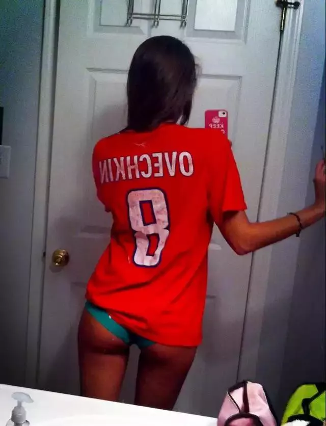 Any hockey fans in here?