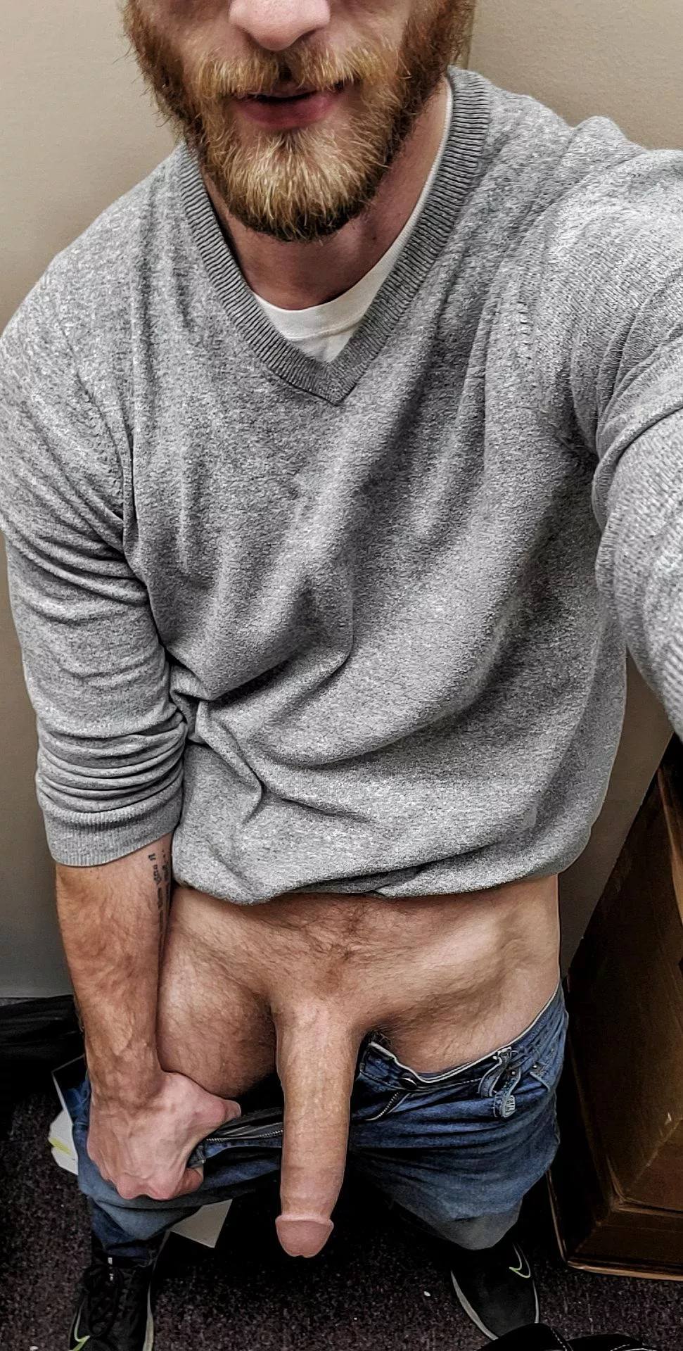 Any ladies appreciate a risky work pic? Any ladies appreciate a risky work pic?