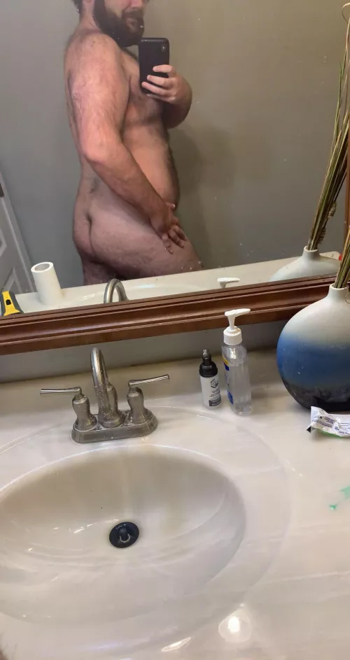 Any ladies like their dudes caked up? HMU 👀 (DMs Open)